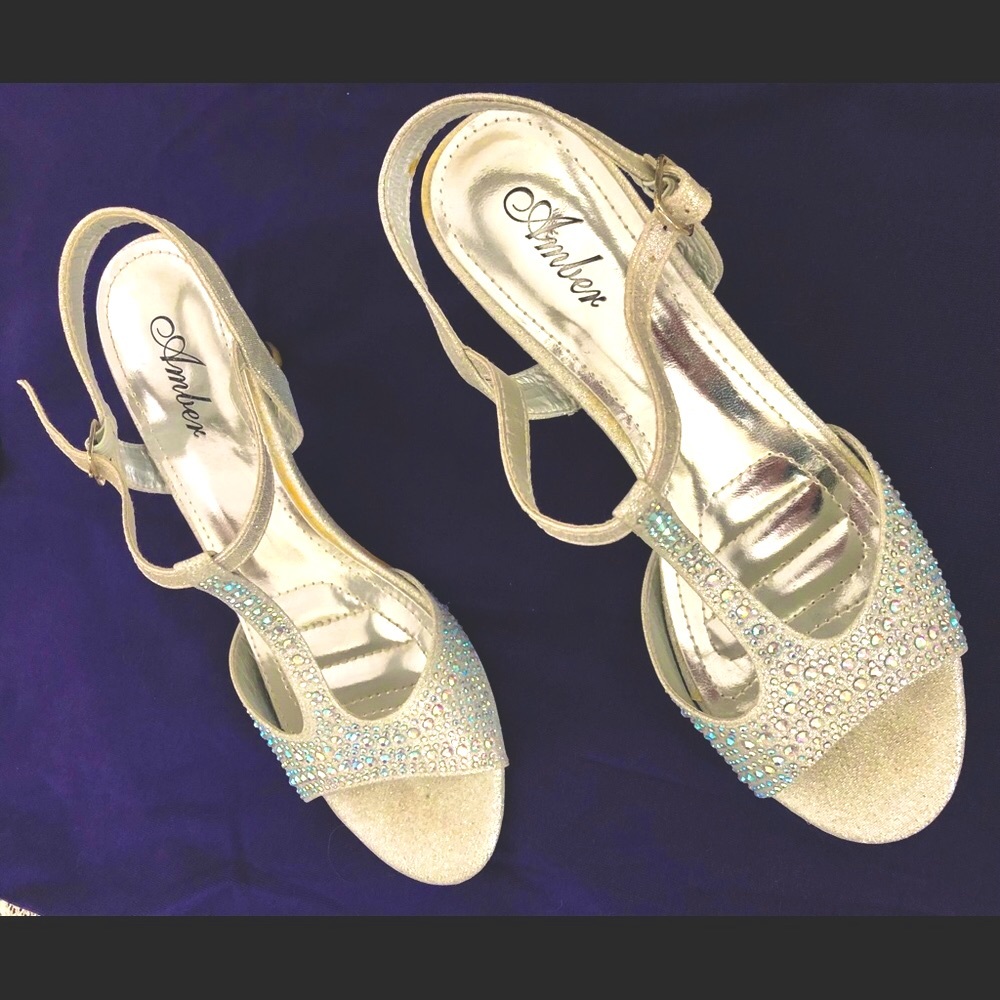 New dressy rhinestone/sparkly evening shoe. Low heel elegance and style.classic